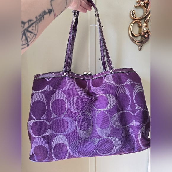 Used Coach Bag - Picture 3 of 4